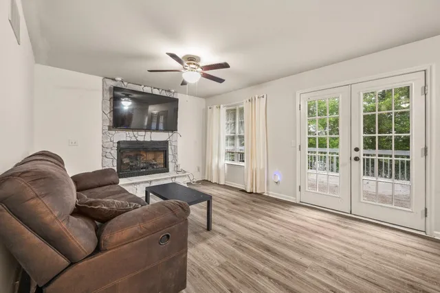 $329,000 | 4727 Tall Oak Drive, Aurora, IN 47001