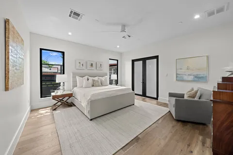 $1,599,000 | 4814 Locust Street, Bellaire, TX 77401