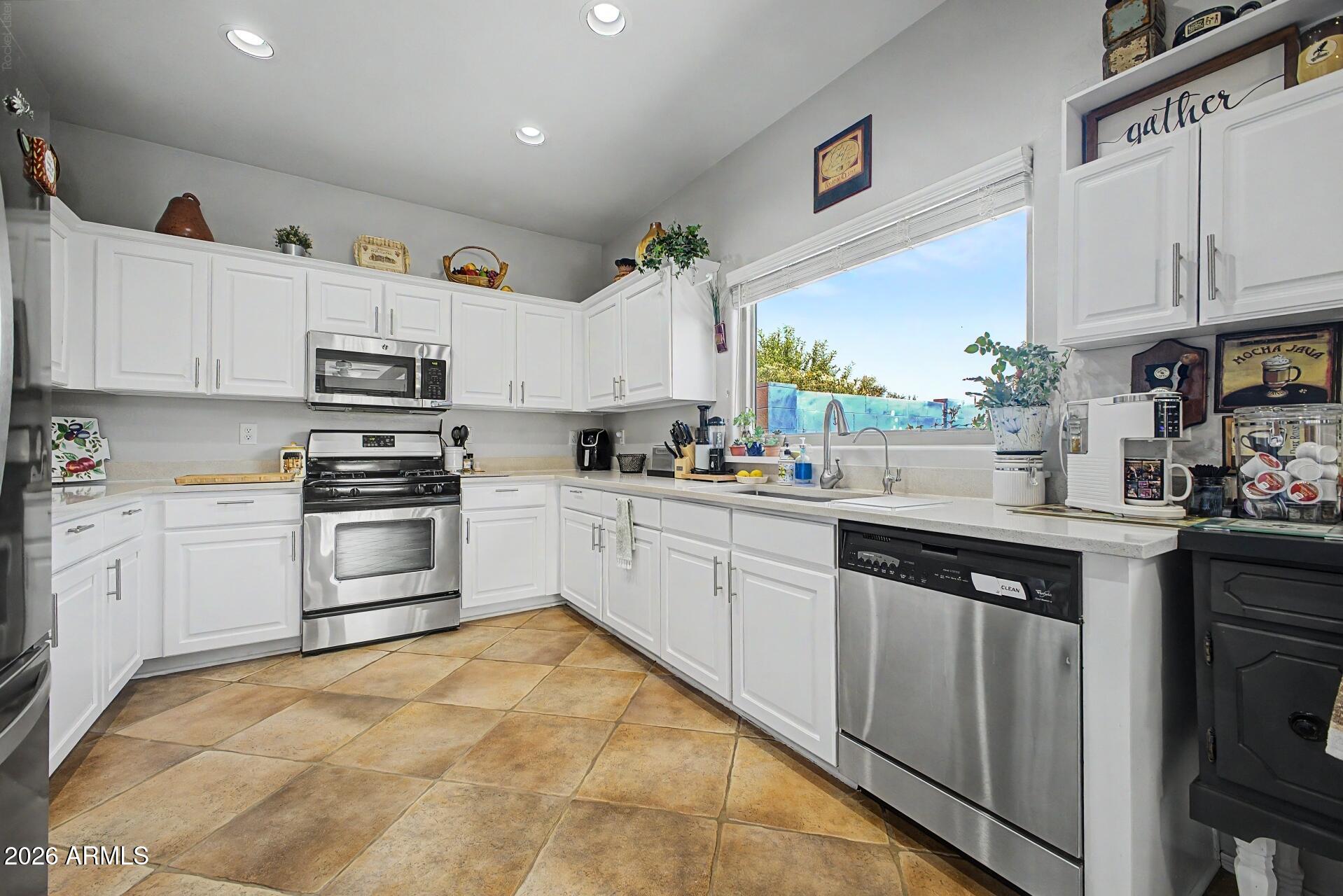 21187 East Alyssa Road Queen Creek, AZ 85142 - Photo 13 of 42 14 - Alyssa