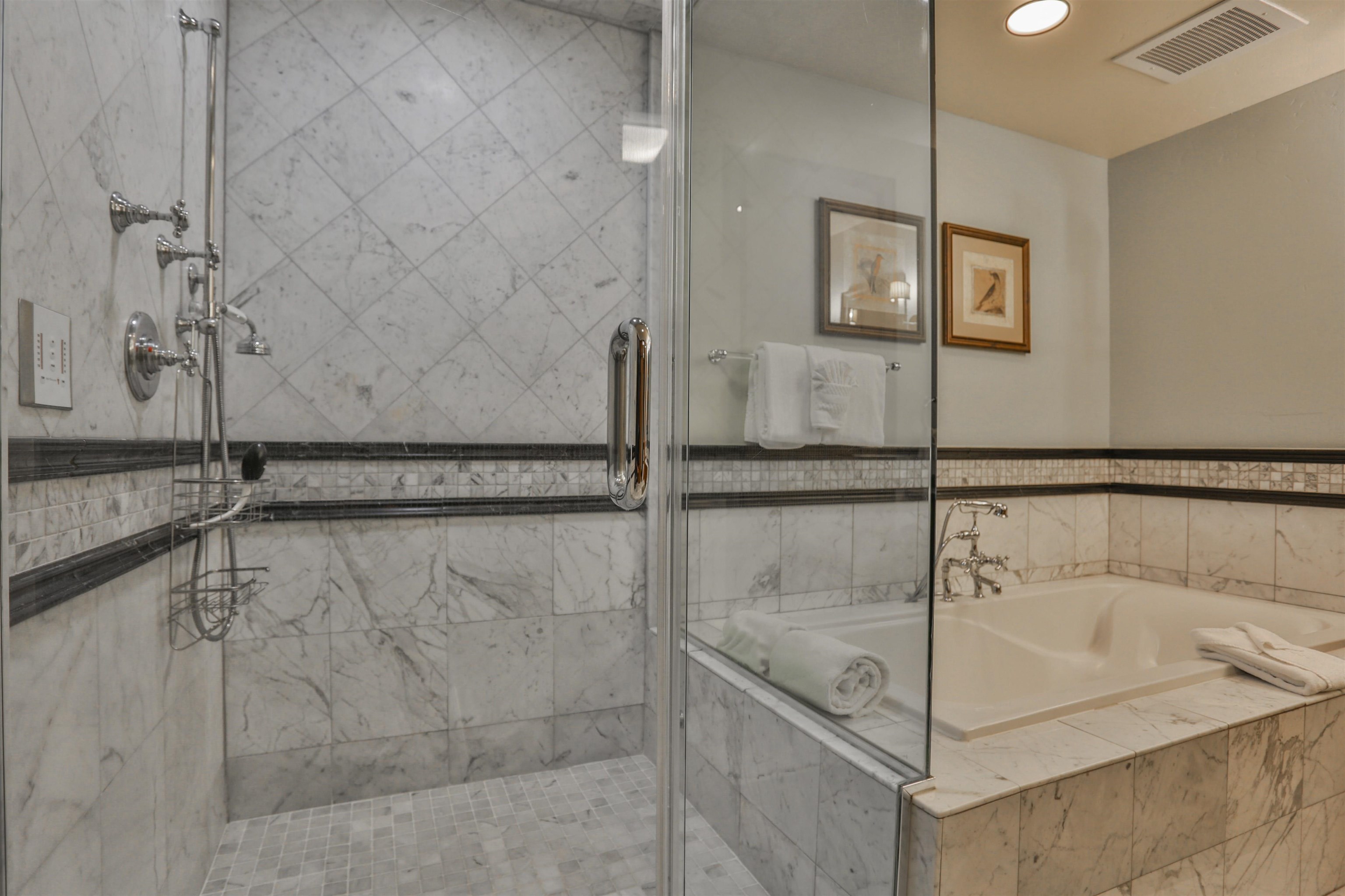 6750 North Lake Boulevard, Unit 3C Tahoe Vista, CA 96148 - Photo 8 of 22 a bathroom with a shower