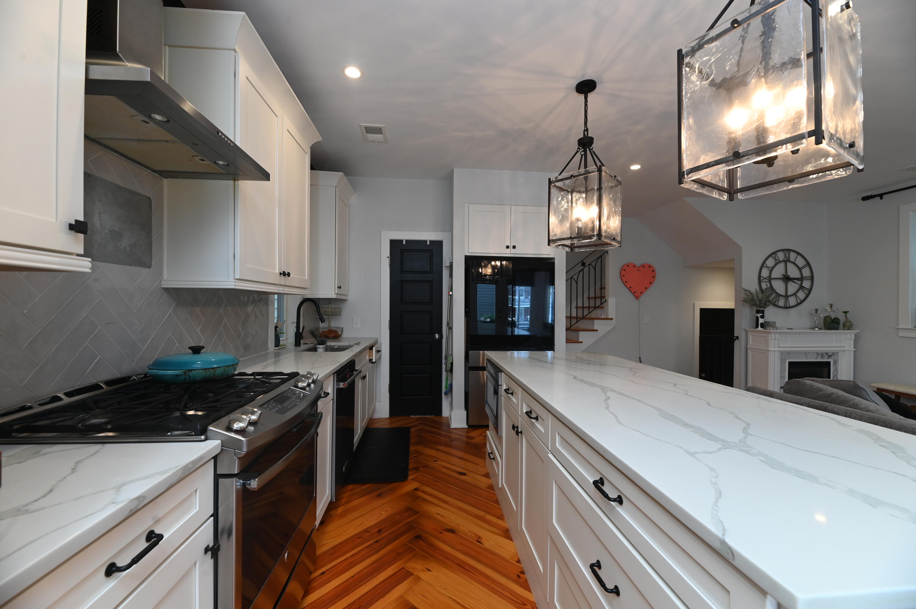 375 Huger Street, Unit F Charleston, SC 29403 - Photo 8 of 29 DSC_0656
