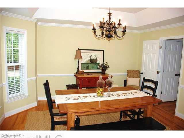 6330 Armsby Road Clemmons, NC 27012 - Photo 5 of 16 Dining Room.
