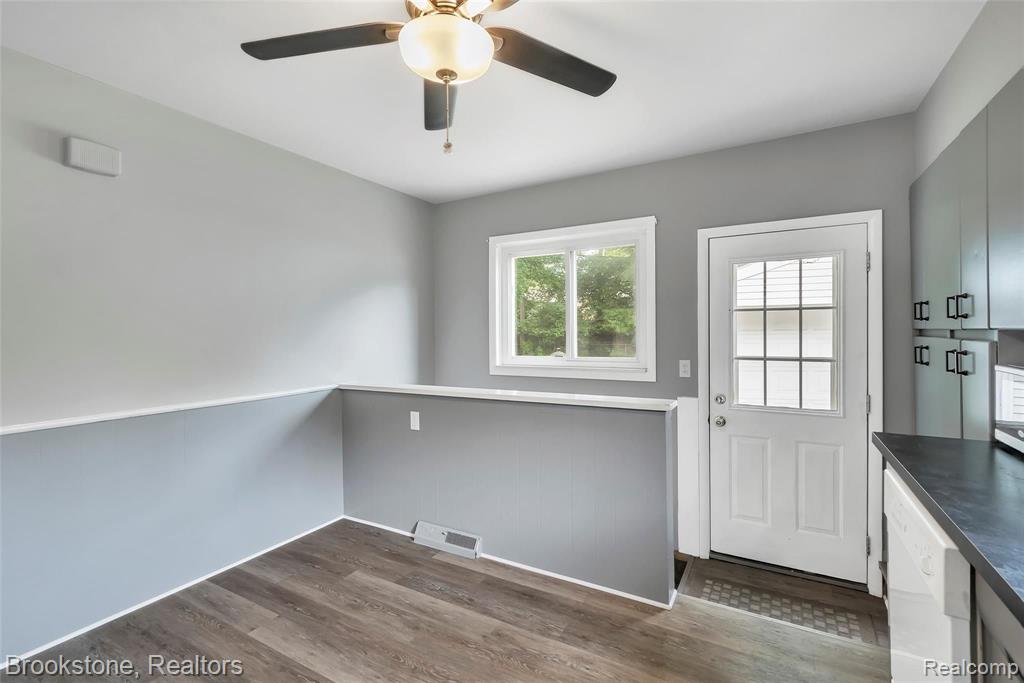 392 Winry Drive Rochester Hills, MI 48307 - Photo 21 of 35