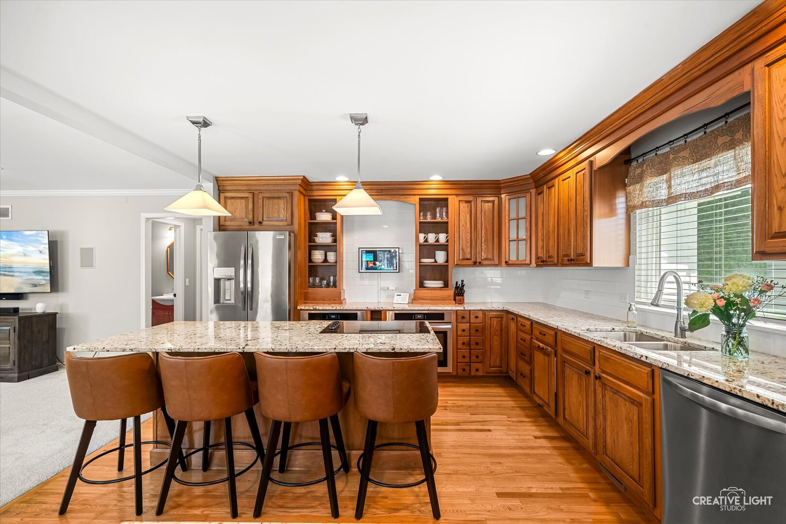 2124 Wicklow Road Naperville, IL 60564 - Photo 8 of 46