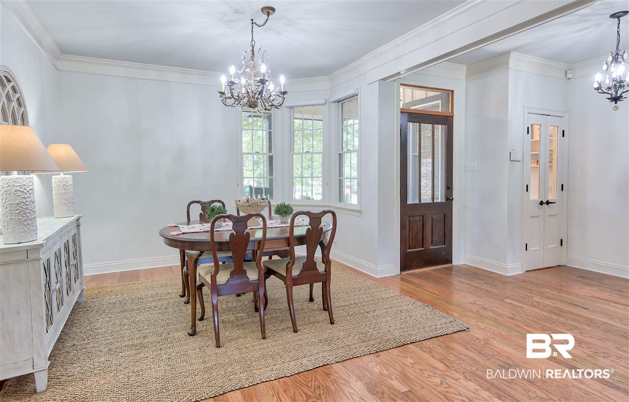 102 Sandhill Court Fairhope, AL 36532 - Photo 3 of 34 Dining Area