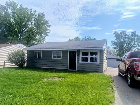 $1,200 | 815 12th Street West, Milan, IL 61264