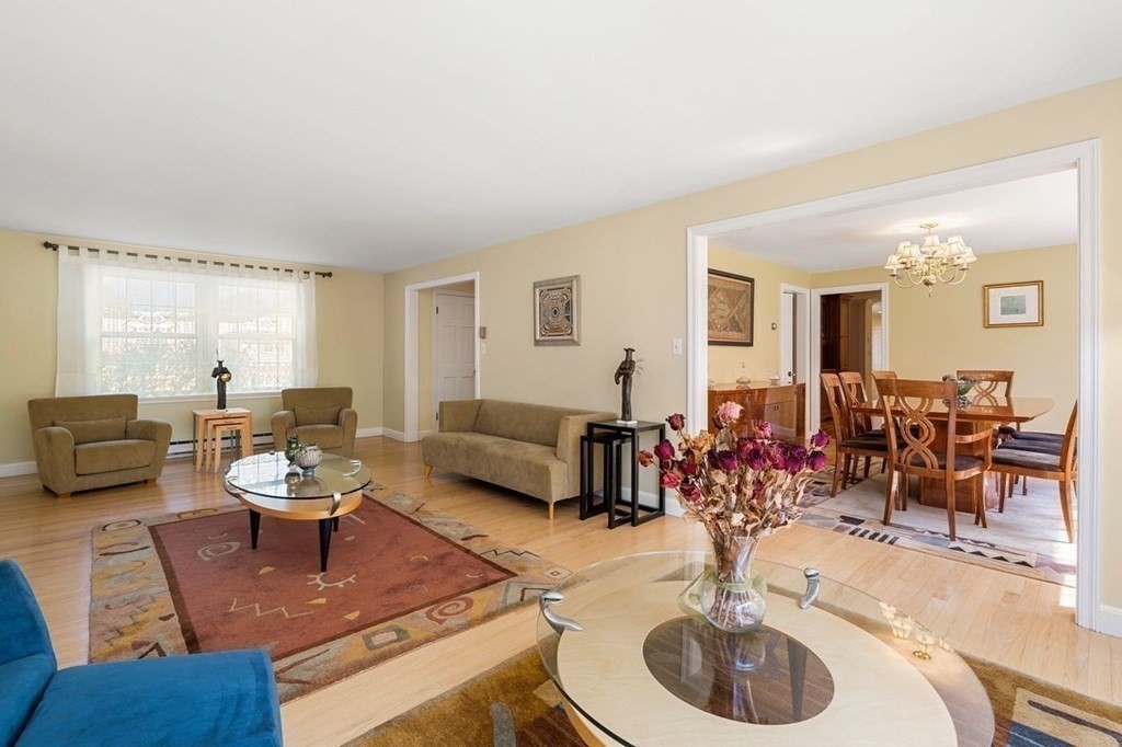 36 Mayflower Road Winchester, MA 01890 - Photo 8 of 41