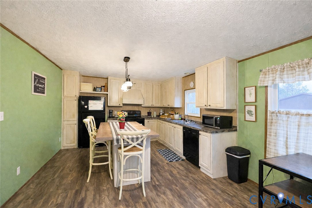 8220 New Grove Road Victoria, VA 23974 - Photo 7 of 25