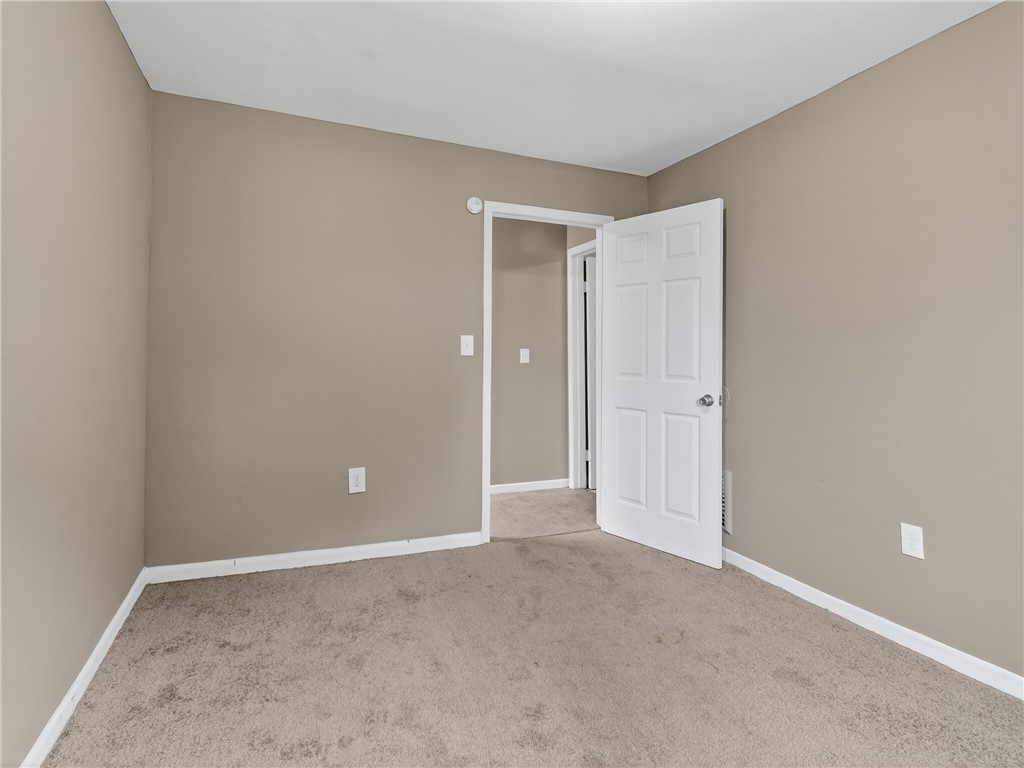 791 West Broad Street Rochester, NY 14608 - Photo 17 of 31