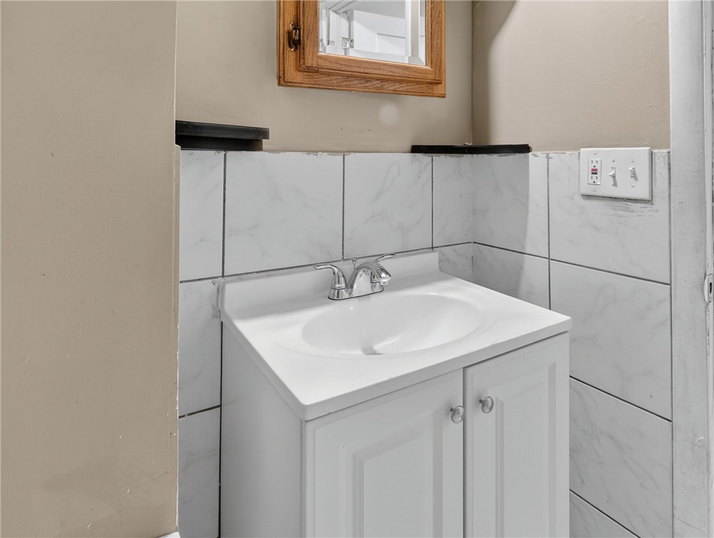 791 West Broad Street Rochester, NY 14608 - Photo 22 of 31