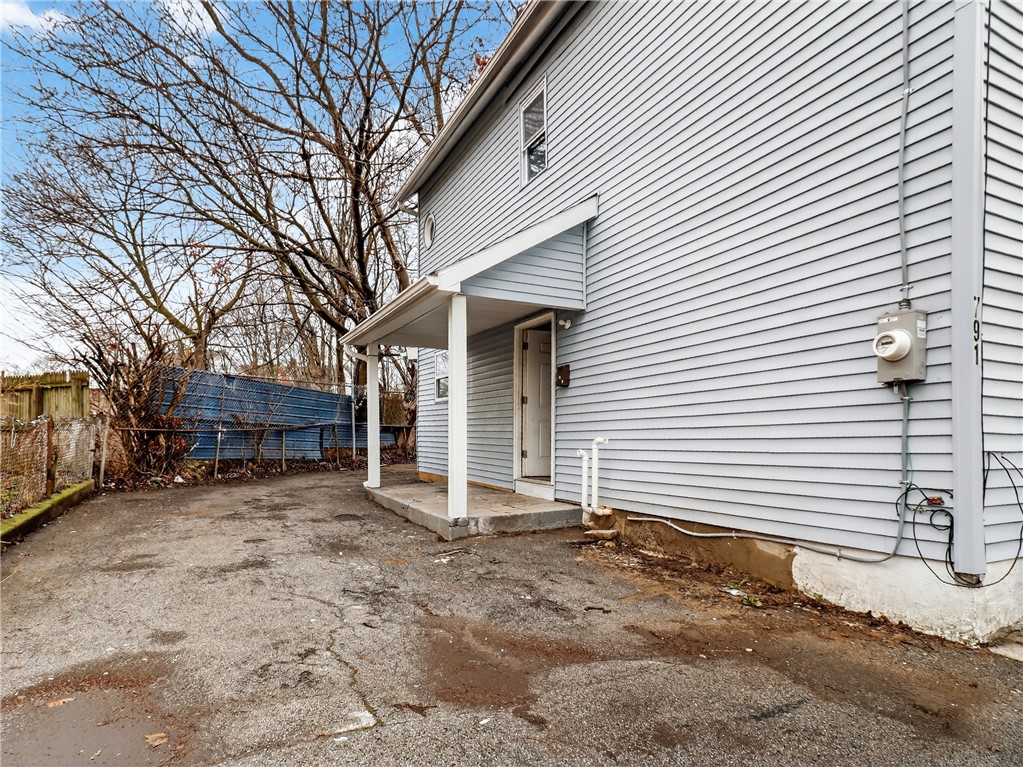 791 West Broad Street Rochester, NY 14608 - Photo 5 of 31