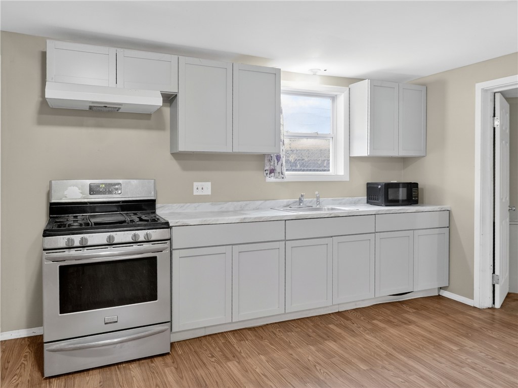 791 West Broad Street Rochester, NY 14608 - Photo 7 of 31