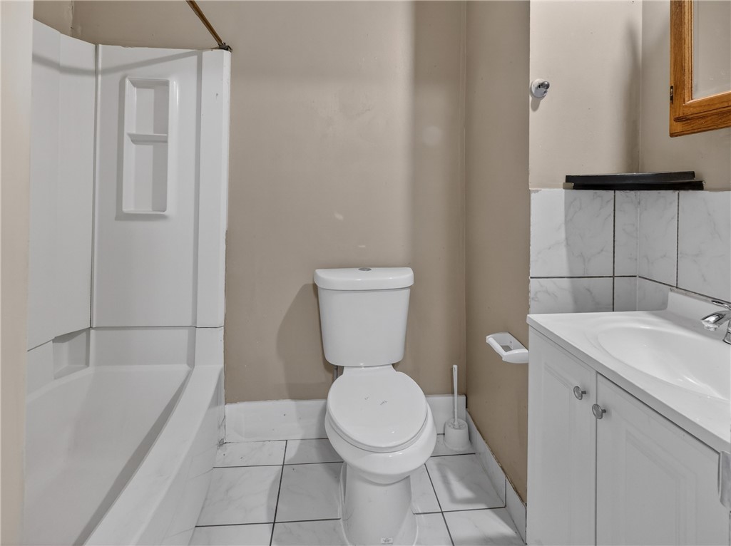 791 West Broad Street Rochester, NY 14608 - Photo 8 of 31