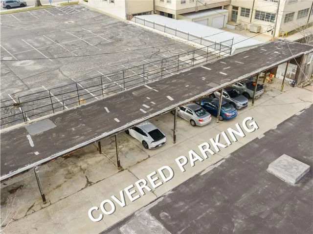 $200,000 | 4942 Walnut Street, Unit 2 SOUTH, Kansas City, MO 64112