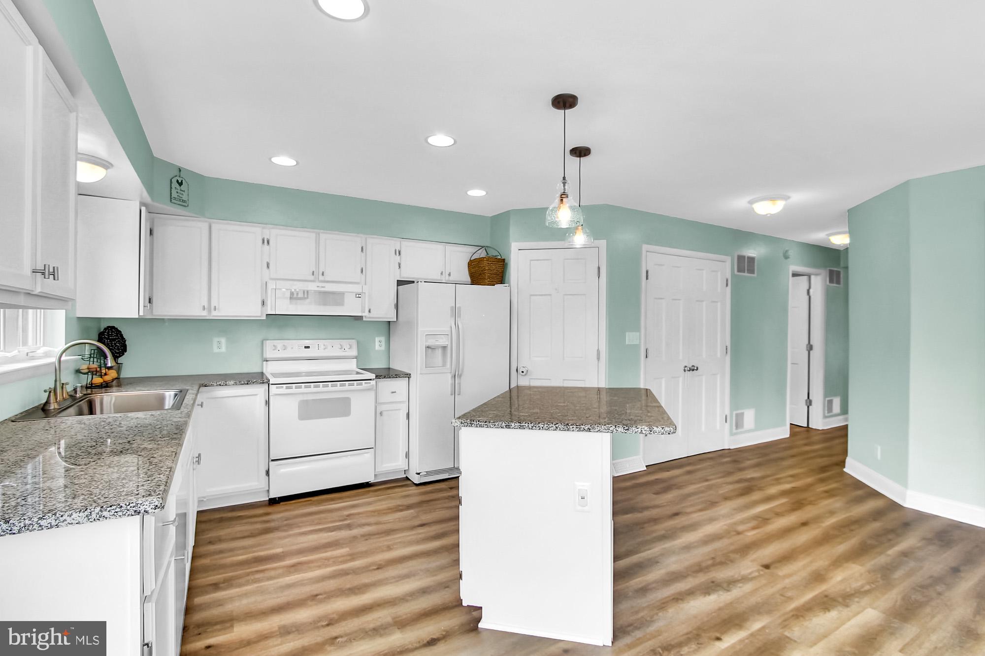 87 Hollow Road Stewartstown, PA 17363 - Photo 6 of 43 Gallery Image 6