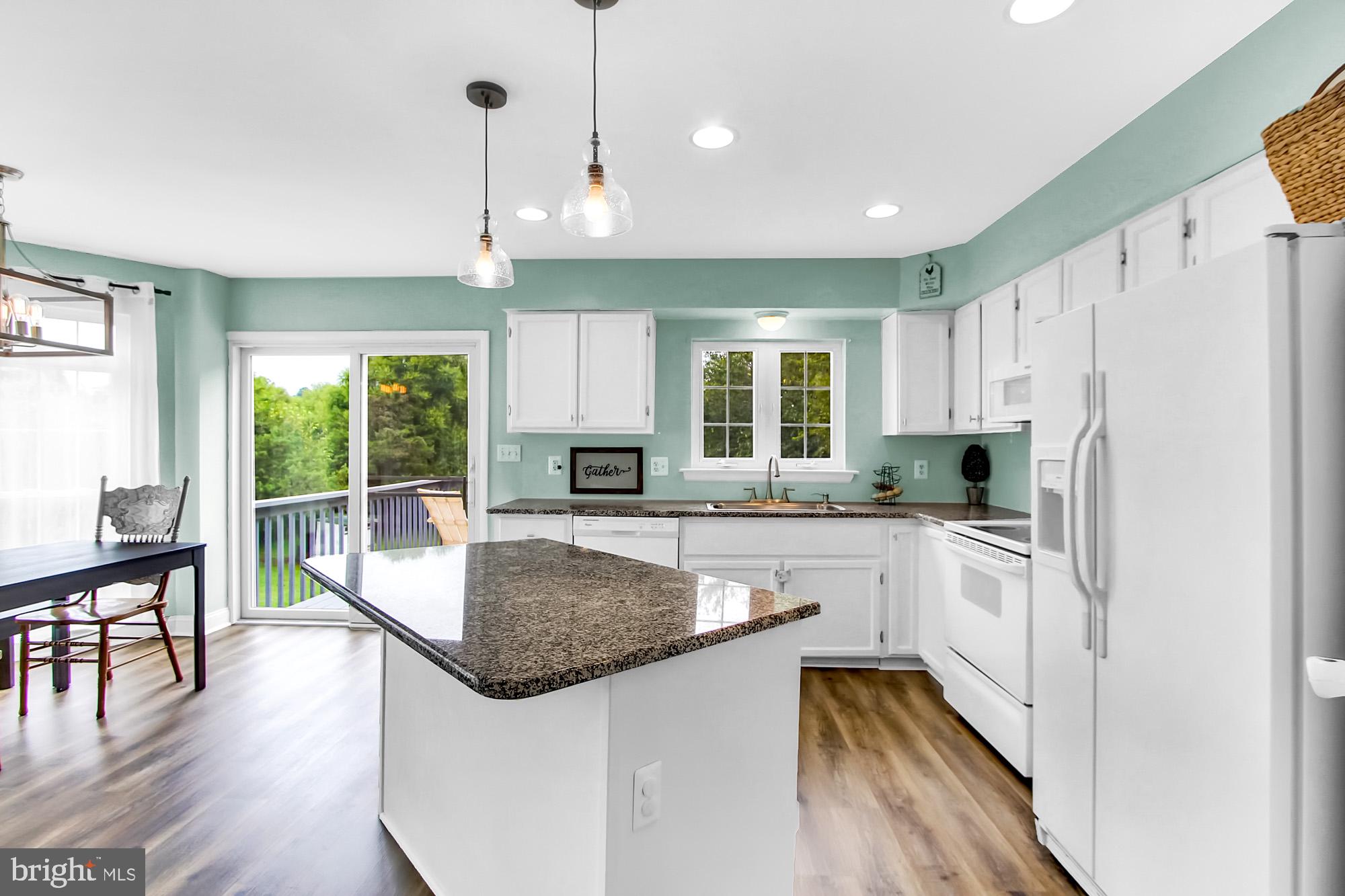 87 Hollow Road Stewartstown, PA 17363 - Photo 7 of 43 Gallery Image 7