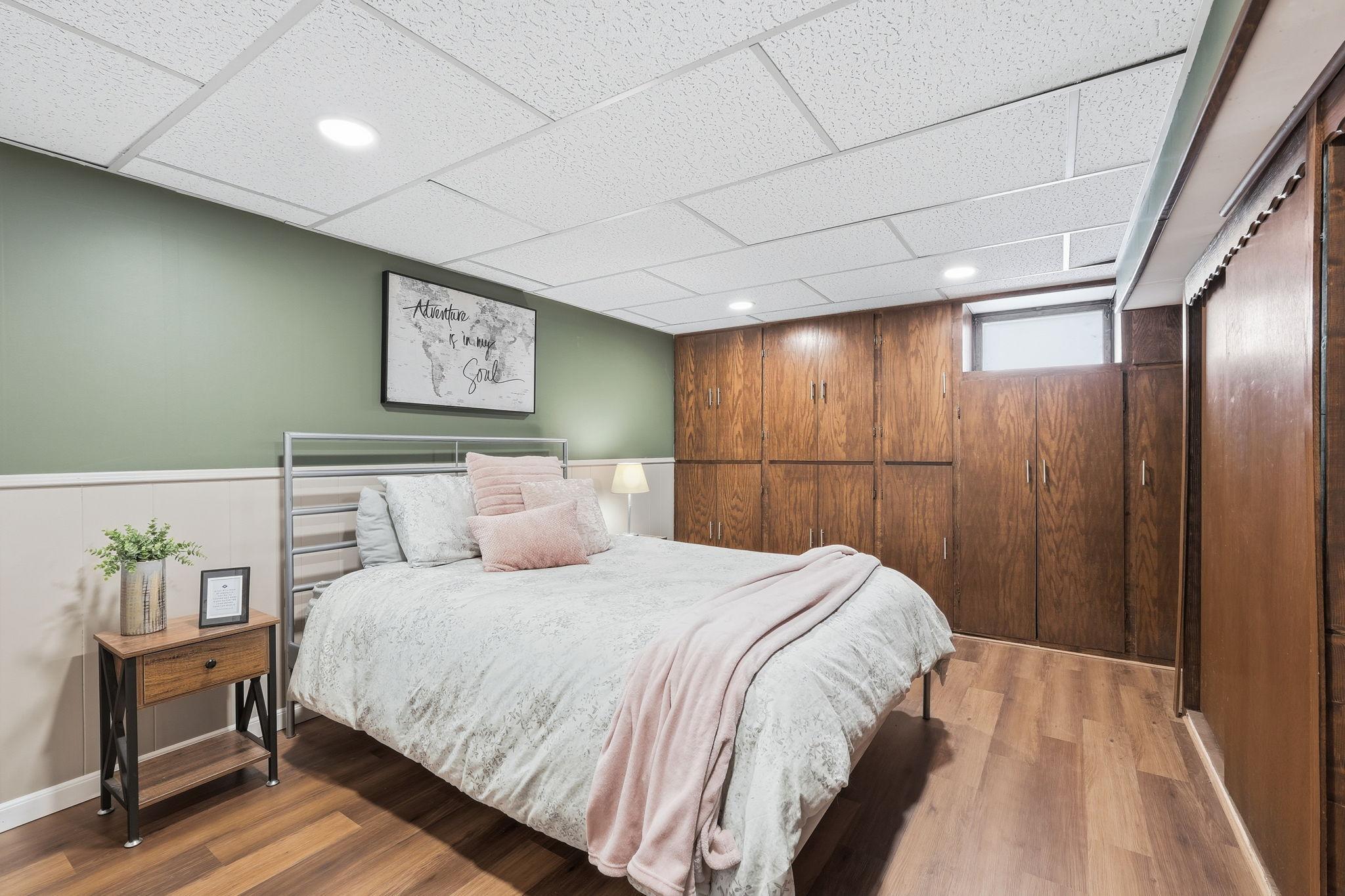 5741 Perry Avenue North Crystal, MN 55429 - Photo 32 of 42