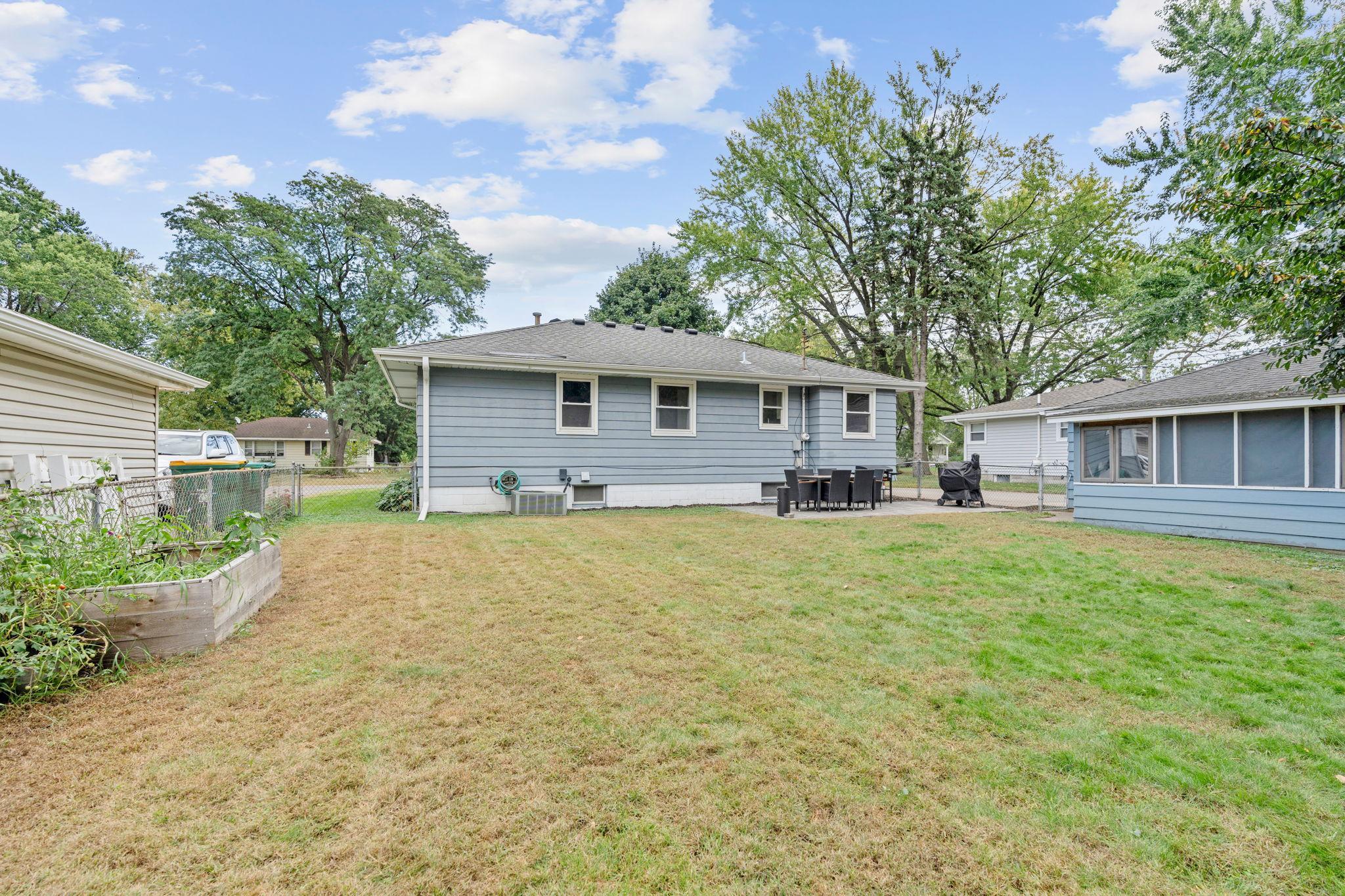 5741 Perry Avenue North Crystal, MN 55429 - Photo 38 of 42