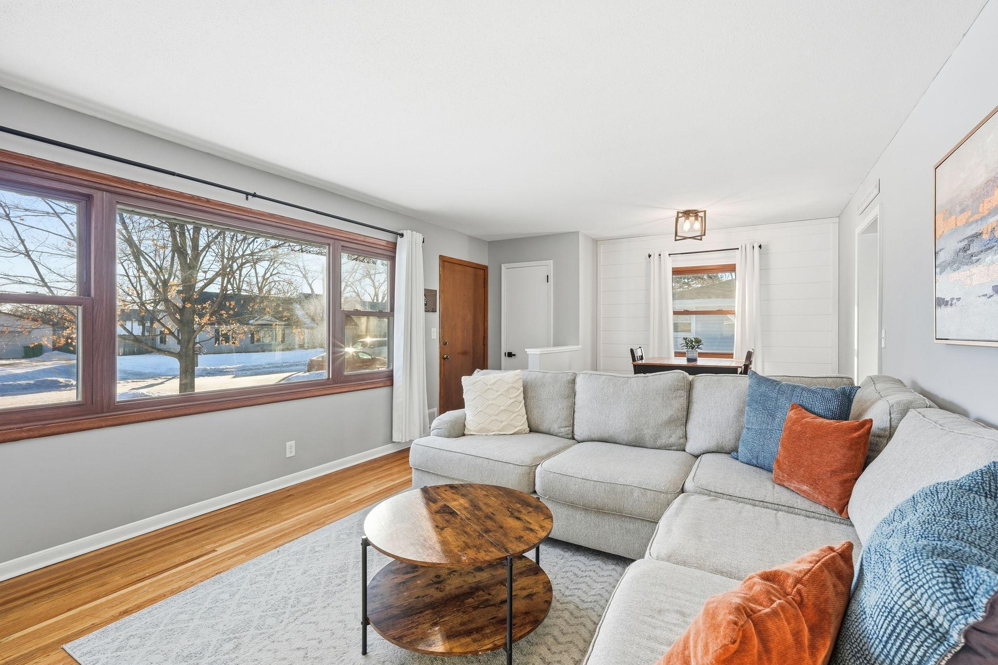 5741 Perry Avenue North Crystal, MN 55429 - Photo 6 of 42