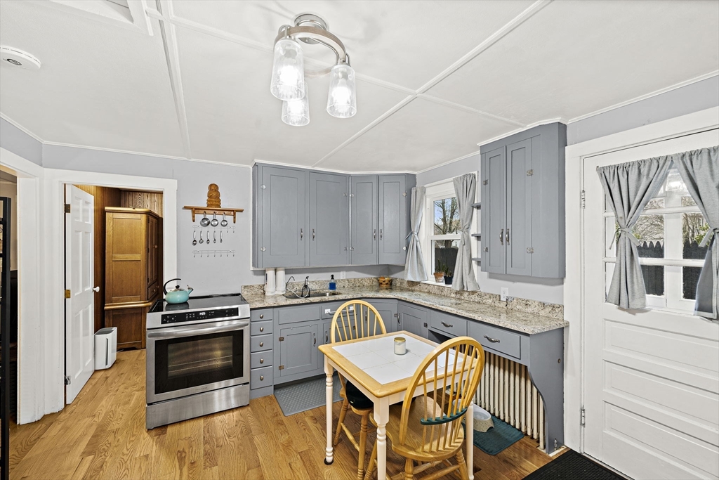 21 Green Street Merrimac, MA 01860 - Photo 7 of 36 Gallery Image 7