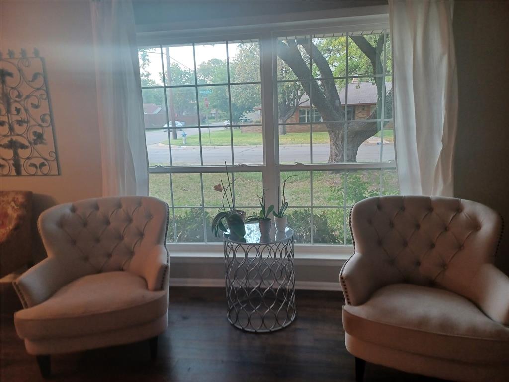 415 Magnolia Street Denton, TX 76201 - Photo 5 of 23 a work room with furniture and a window