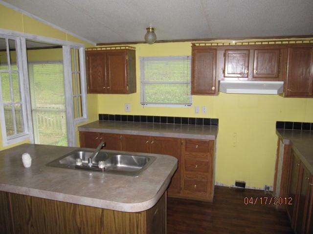 1050 Cheek Road Lewisburg, TN 37091 - Photo 5 of 11 Gallery Image 5