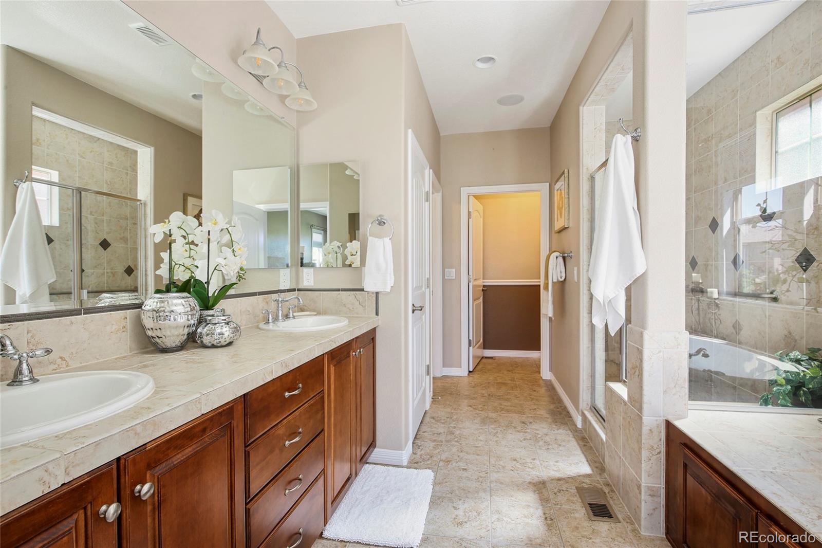 10677 Sundial Rim Road Highlands Ranch, CO 80126 - Photo 21 of 40