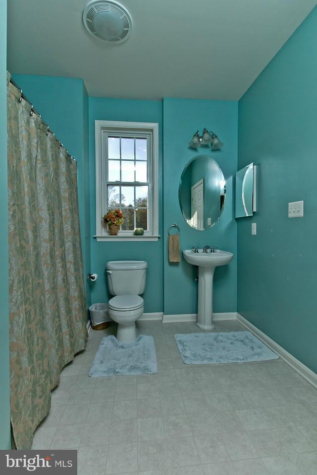 6532 Ford Road Frederick, MD 21702 - Photo 22 of 30 Bath