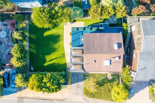 $1,600,000 | 365 Bristol Street, Cambria, CA 93428