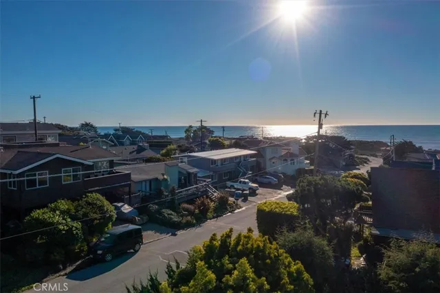$1,600,000 | 365 Bristol Street, Cambria, CA 93428