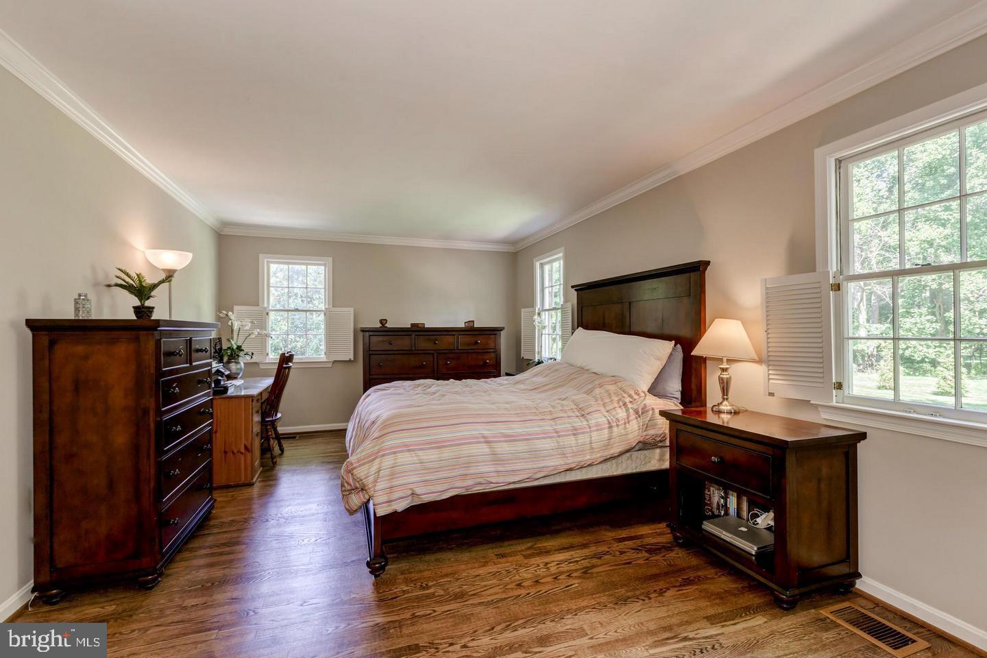 1214 Vinita Lane McLean, VA 22102 - Photo 11 of 20 Primary Bedroom