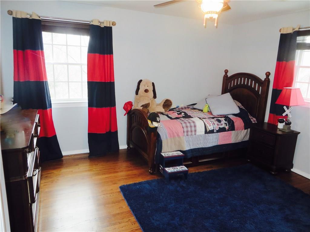 181 Seegar Road Upper St. Clair, PA 15241 - Photo 17 of 25 Bedroom 3