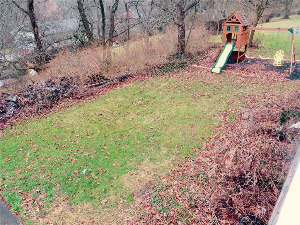 181 Seegar Road Upper St. Clair, PA 15241 - Photo 22 of 25 Flat back yard