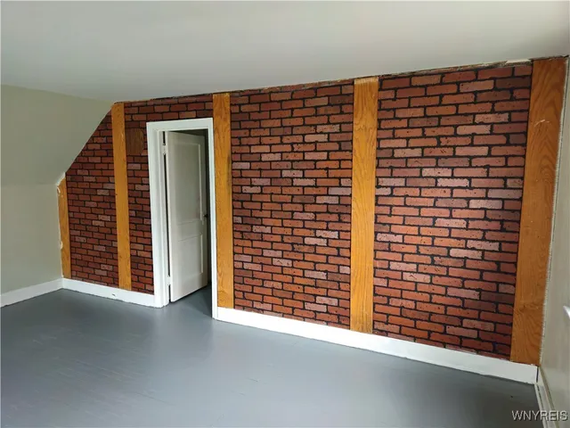 $139,900 | 1827 Cleveland Avenue, Niagara Falls, NY 14305