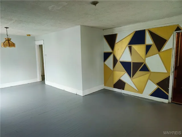 $139,900 | 1827 Cleveland Avenue, Niagara Falls, NY 14305