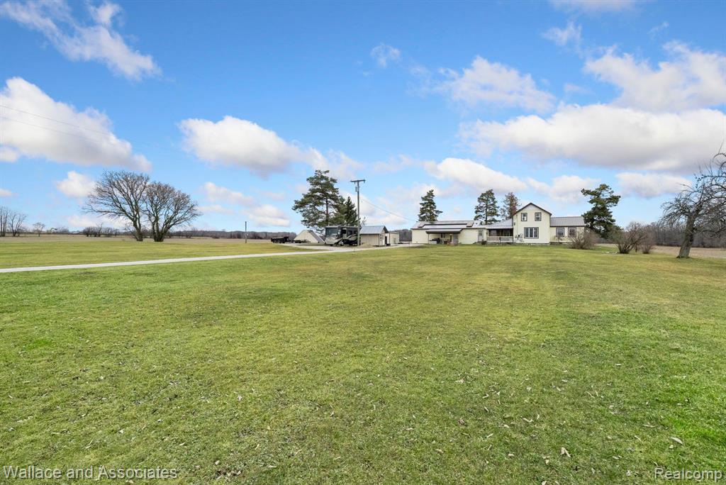 5965 Harrington Road Croswell, MI 48422 - Photo 8 of 45