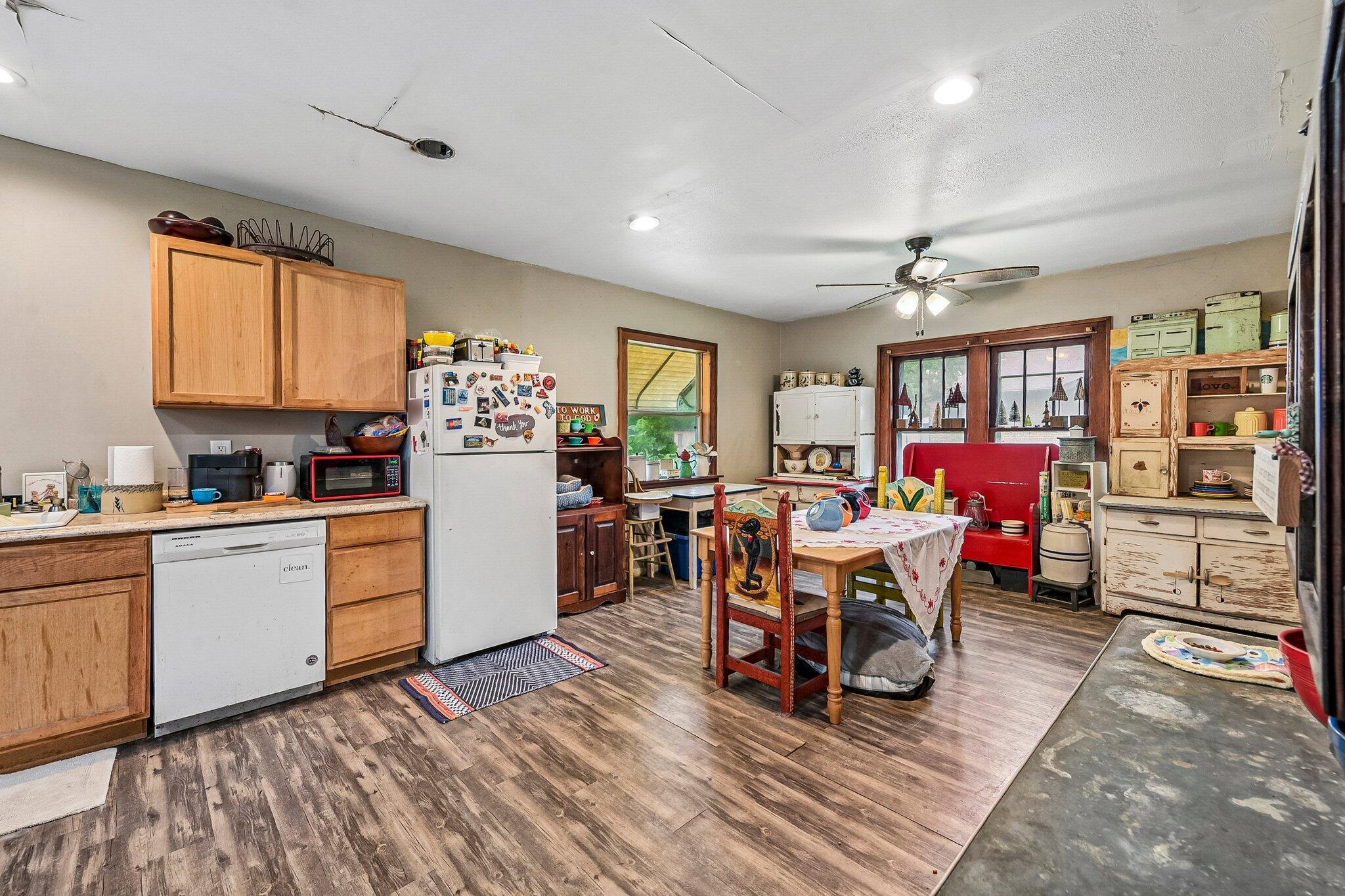 5995 Linworth Road Worthington, OH 43085 - Photo 11 of 38 19-web-or-mls-Linworth Rd-S1407-019