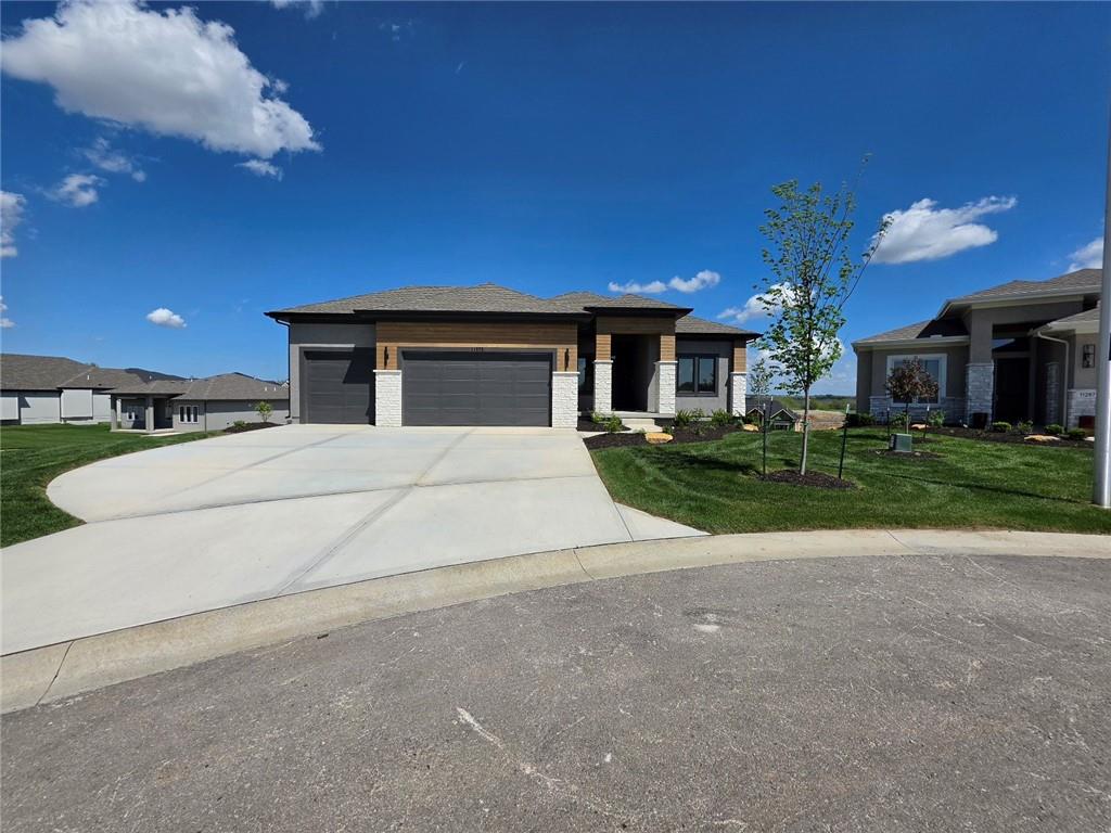 11275 South Gleason Road Olathe, KS 66061 - Photo 2 of 36