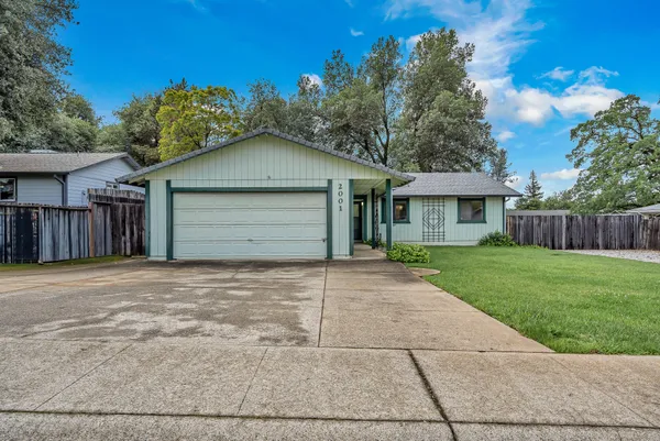 $379,900 | 2001 South Ridge Drive, Redding, CA 96003