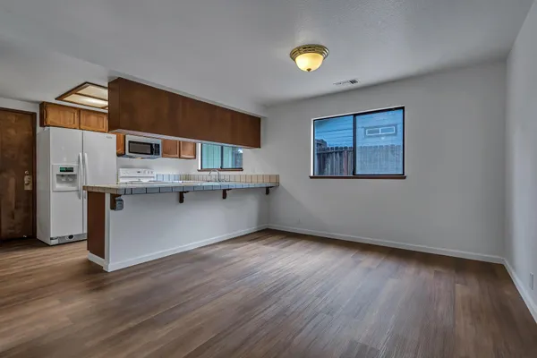 $379,900 | 2001 South Ridge Drive, Redding, CA 96003