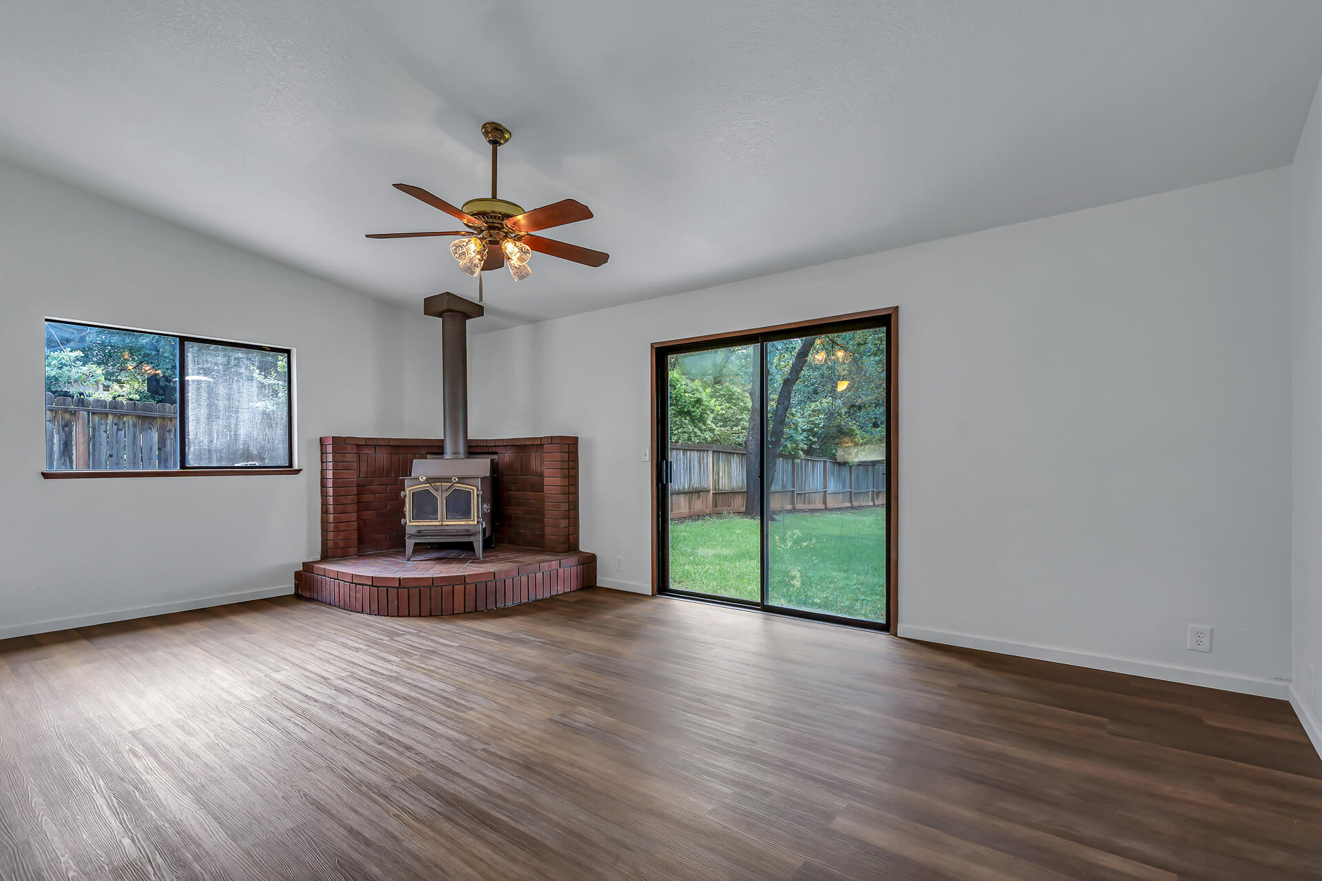 2001 South Ridge Drive Redding, CA 96003 - Photo 19 of 31 2001S.RidgeDrive-33