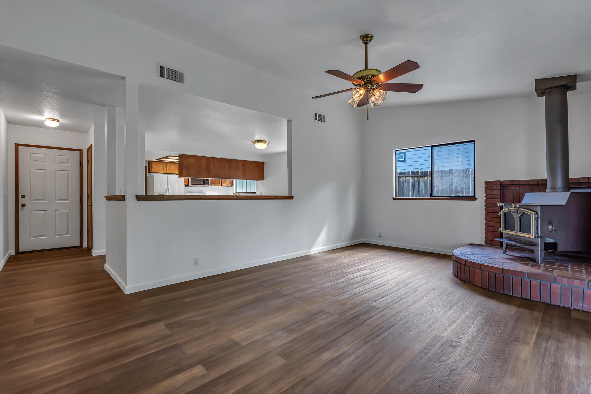 2001 South Ridge Drive Redding, CA 96003 - Photo 22 of 31 2001S.RidgeDrive-36