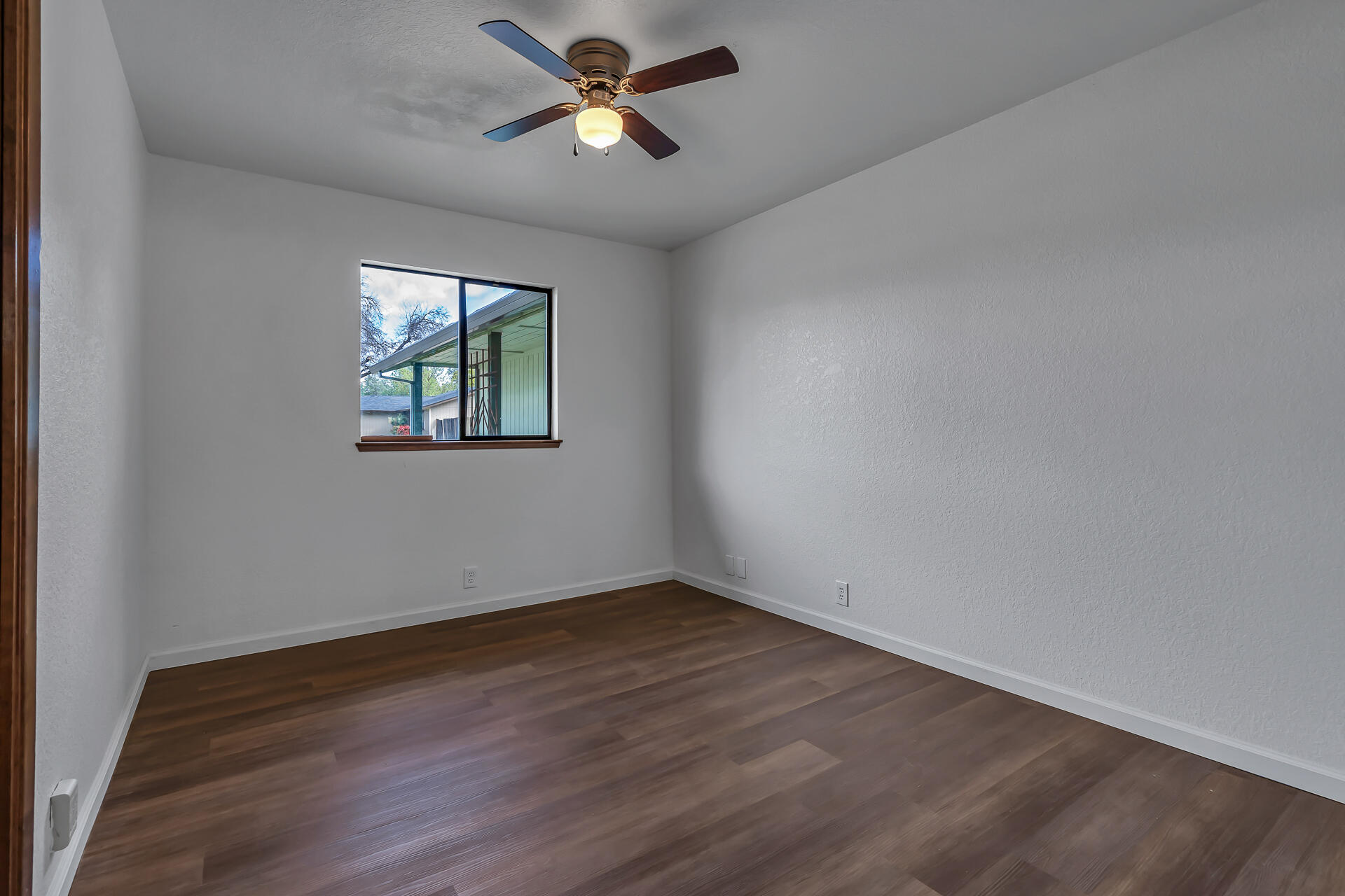 2001 South Ridge Drive Redding, CA 96003 - Photo 23 of 31 2001S.RidgeDrive-37