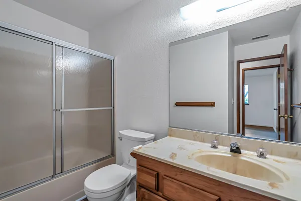 $379,900 | 2001 South Ridge Drive, Redding, CA 96003