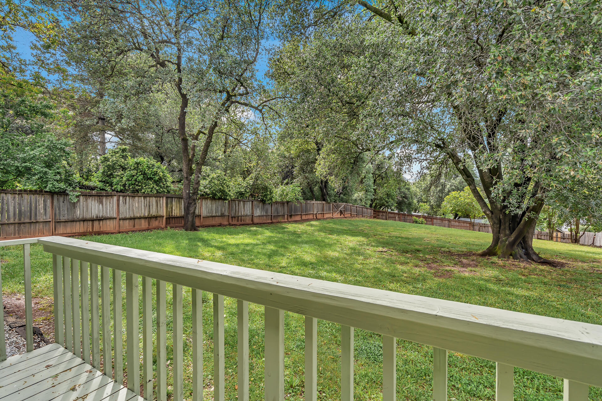 2001 South Ridge Drive Redding, CA 96003 - Photo 3 of 31 2001S.RidgeDrive-18