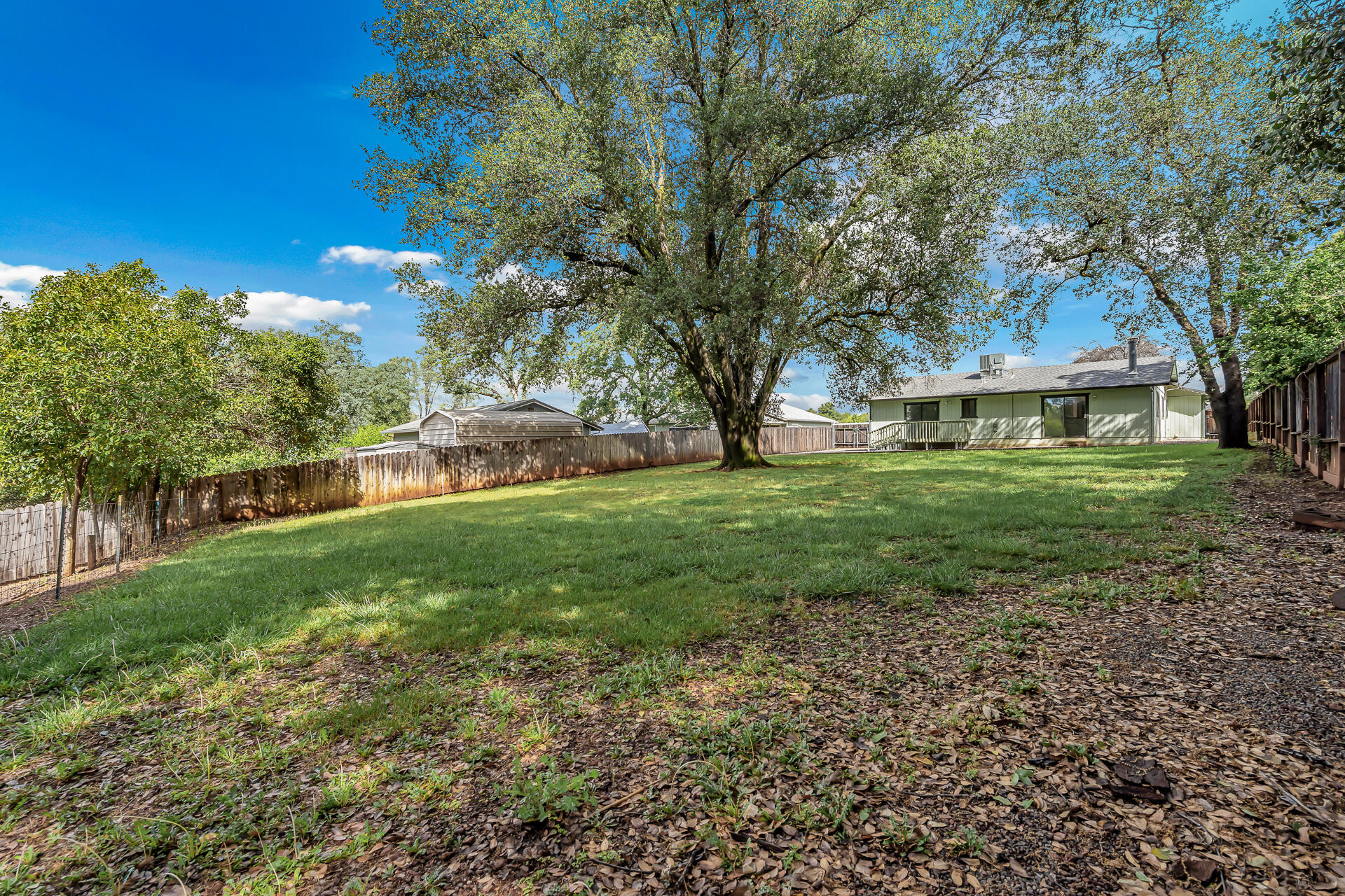 2001 South Ridge Drive Redding, CA 96003 - Photo 9 of 31 2001S.RidgeDrive-10