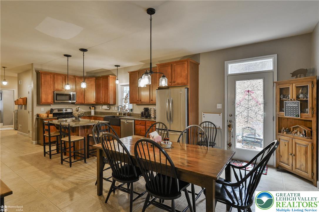 3475 Honeysuckle Road Bethlehem, PA 18015 - Photo 21 of 87