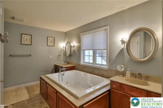 $825,000 | 3475 Honeysuckle Road, Bethlehem, PA 18015