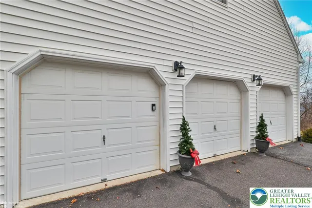 $825,000 | 3475 Honeysuckle Road, Bethlehem, PA 18015