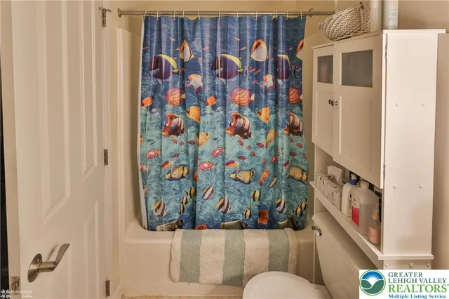 $825,000 | 3475 Honeysuckle Road, Bethlehem, PA 18015